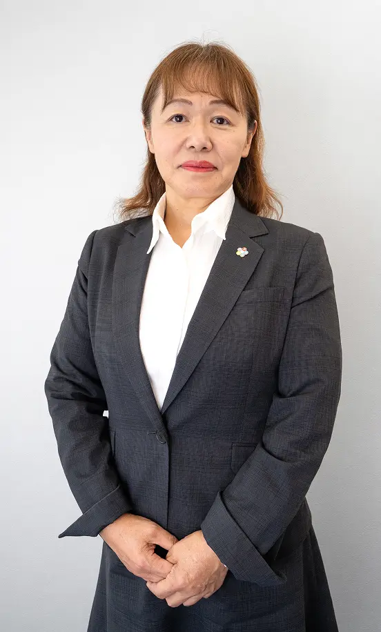 代表取締役　栗林 美和子